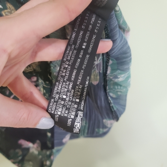 Zara Sheer Black and Green Floral Tunic Size Small - Picture 10 of 13